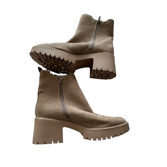 Universal Thread women's size 11 tan boots, nwt - Picture 2 of 3